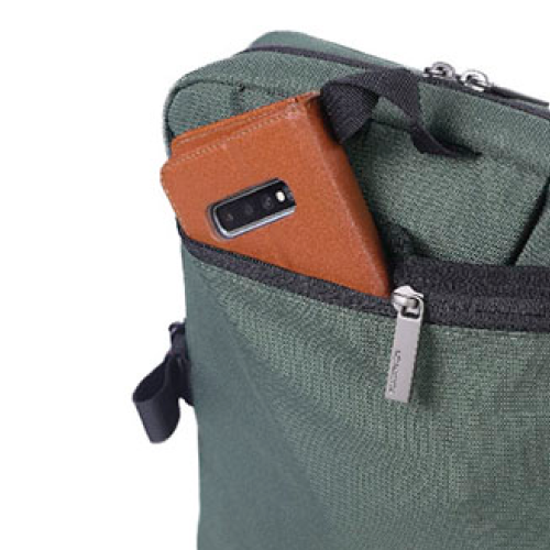 Zippered Back Pocket