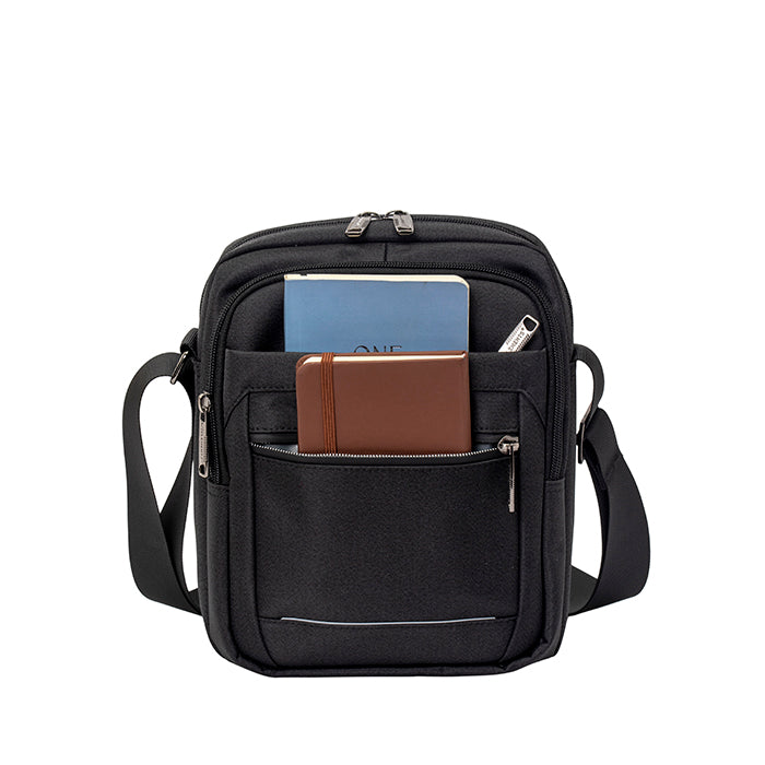 ESSENTIAL LEIGHTON SLING BAG