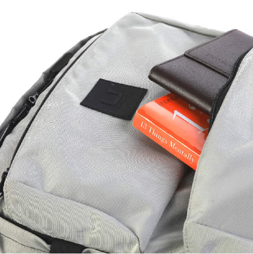 Two quick access front pocket