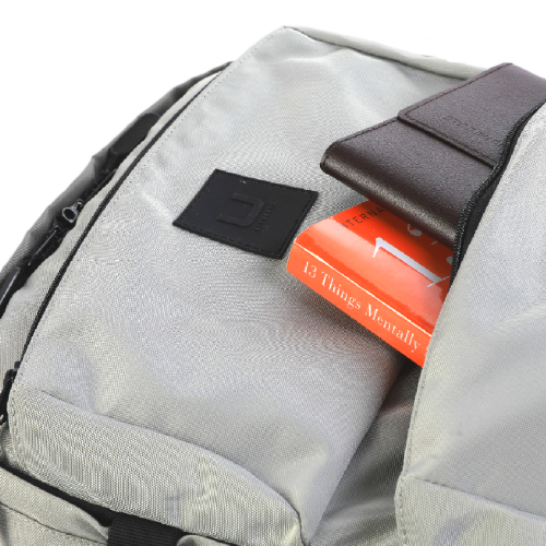 Two quick access front pocket