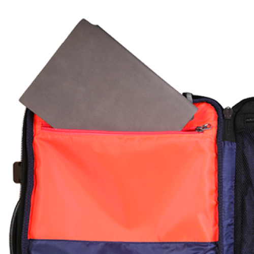 Zippered internal pocket 