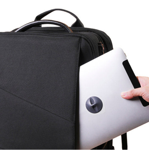  Front Zippered Pocket