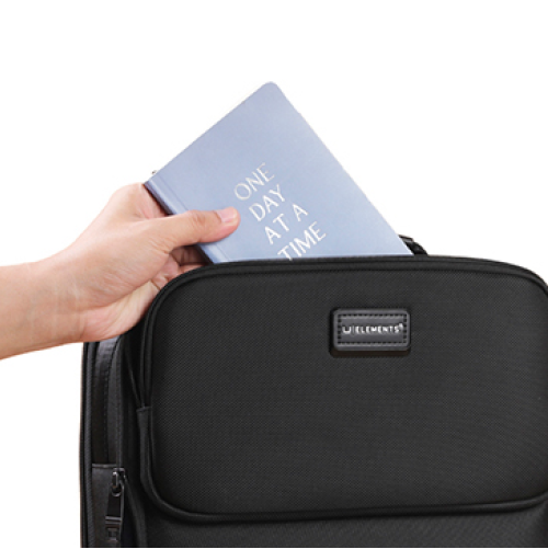  Front Zippered Pocket