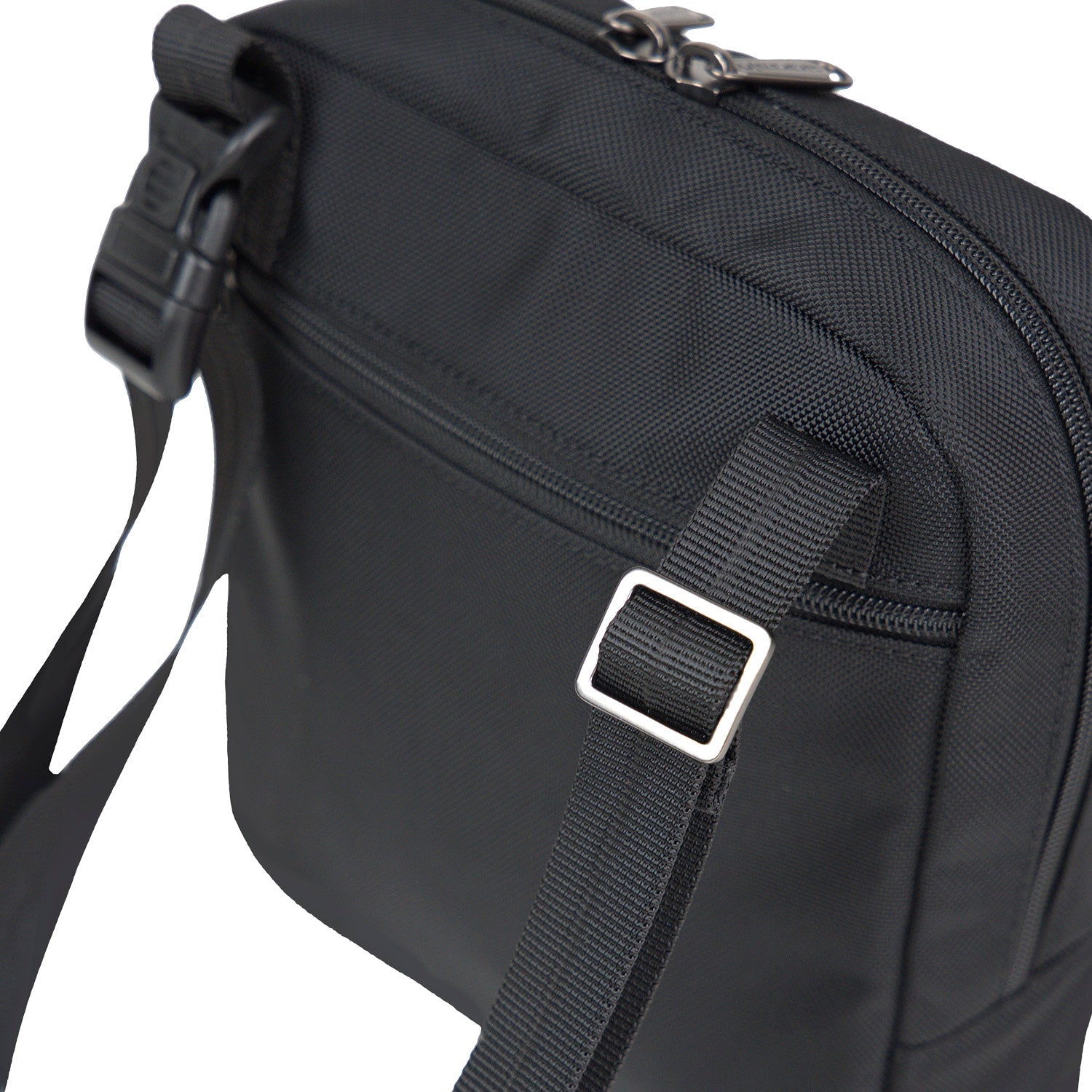 URBAN DEFENDER SLING BAG