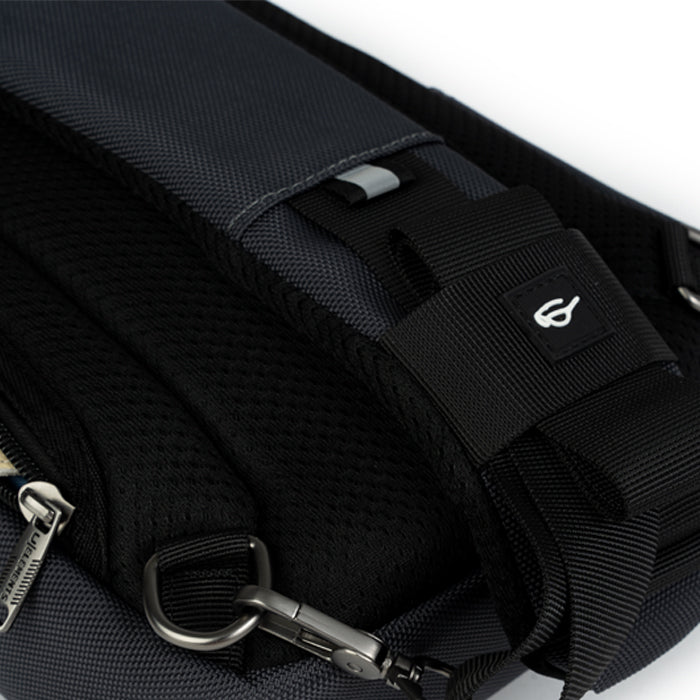 ESSENTIAL  BRIXTON  CROSSBODY